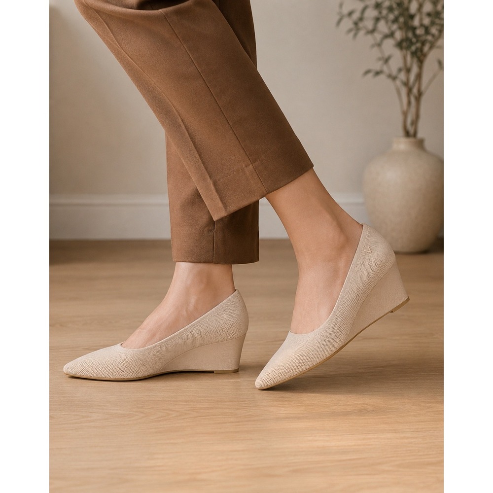 VIVAIA Deborah Almond Pointed Toe Wedge Pumps Lightweight Comfort Heels 38 US 7